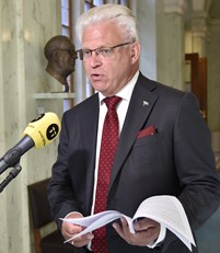 Tuve Skånberg (KD) i samband med presentationen av KU:s betänkande förra året.