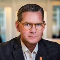 Björn Orring är tillförordnad generalsekreterare på Svensk biblioteksförening. 