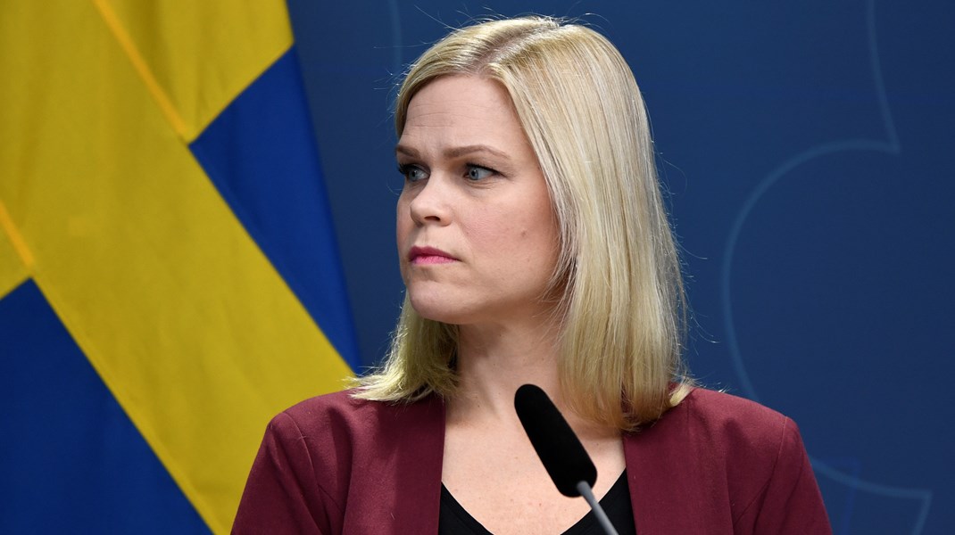 Vill Regeringen Osynliggöra Mäns Våld Mot Kvinnor? - Altinget - Allt Om ...